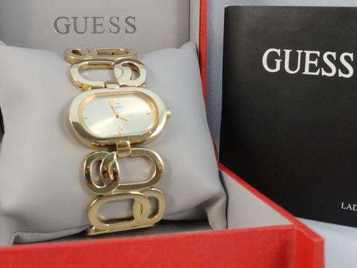 UNUSUAL*** NEW LADIES GUESS WATCH W85009L1 *** BOX & PAPERS