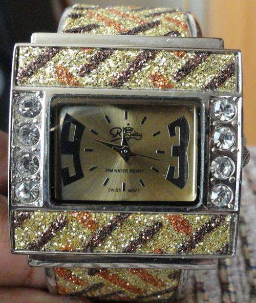 AUTHENTIC ROYALTY COLLECTION "DIVA" LADIES WATCH 18KGP