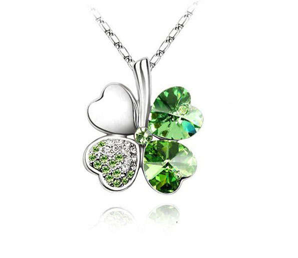 ***GORGEOUS 4 LEAF CLOVER GREEN CRYSTAL PENDANT***