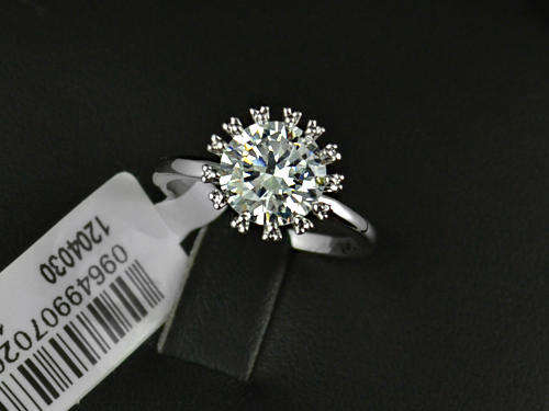***STUNNING! 18K WHITE GOLD PLATED ENGAGEMENT RING***SIZES 5.5, 6, 6.5