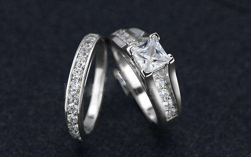 ***GORGEOUS! CUBIC ZIRCONIA WEDDING & ENGAGEMENT RING SET***SIZE 6, 8 or 8.5