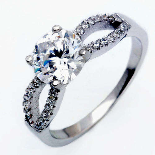 BEAUTIFUL 925 SILVER CZ ENGAGEMENT,FREE BOX, RING SIZE 7 only