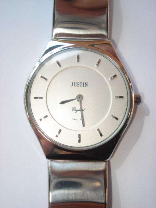 SILVER Mesh Strap Ladies Wrist Watch in Swatch watch style !!!!