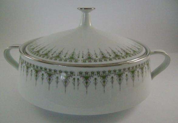 Noritake Kambrook 6954 Vegetable Serving  Bowl with Lid