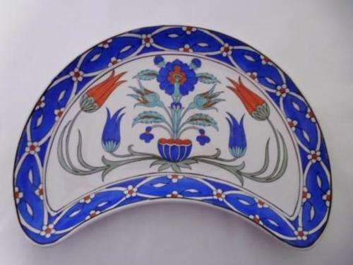 Triangular Salad Plate 22cm Across Base