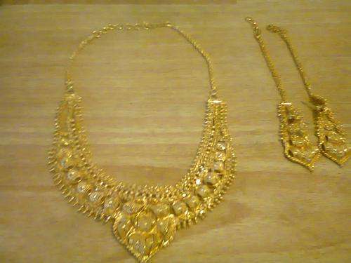 GOLD (faux) Necklace and Earrings Set