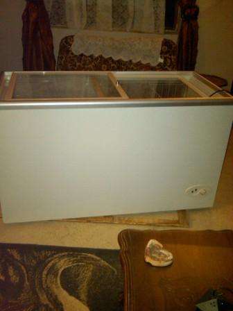 Display freezer