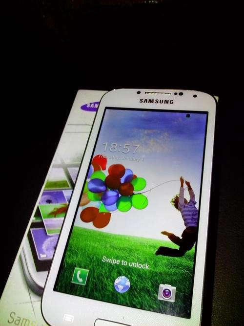 Samsung Galaxy S4 smartphone-Generic/Clone Android handset.
