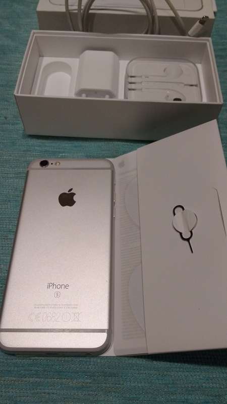 Apple iPhone 6S 64GB (cracked screen)