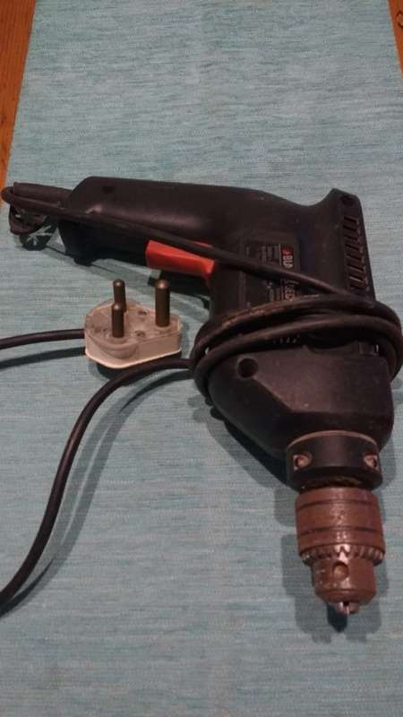 Black and Decker 400W electric drill (R1 ACTION)