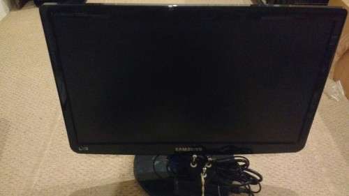 Samsung SyncMaster S100 18.5" LED Screens
