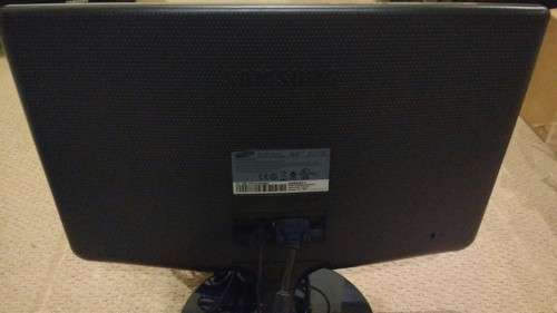 Samsung SyncMaster S100 18.5" LED Screens