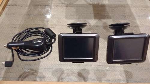 2x Garmin Nuvi 205 + 1x Charger