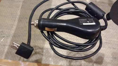 2x Garmin Nuvi 205 + 1x Charger