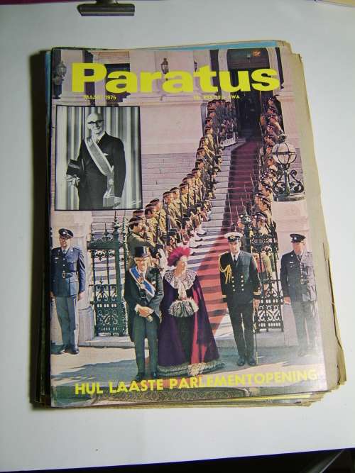 Paratus Magazines 1975