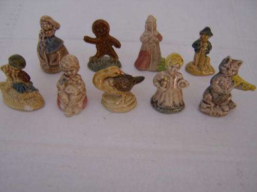 Figurines
