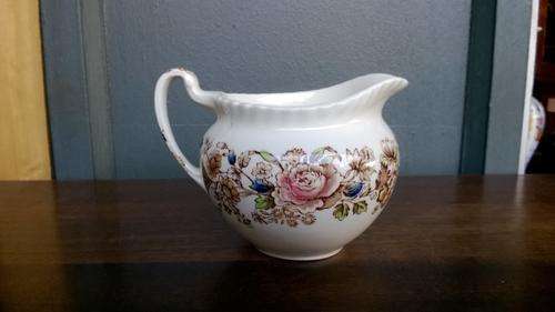 WINDSOR WARE BY JOHNSON BROTHERS ENGLAND MILK JUG