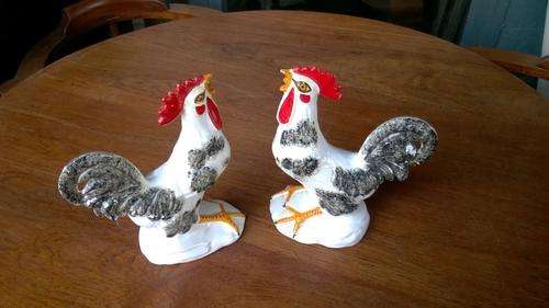 2 x Stunning Faiarte Ceramic Rosters Starts @ R1.00