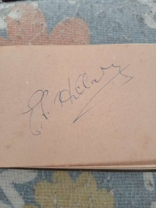 Sir Edmund Hilary, 1st to conquer Everest, original autograph