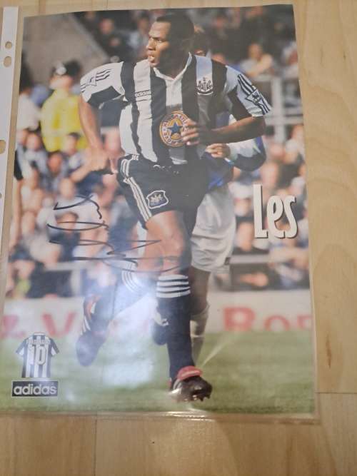 Les Ferdinand,England soccer player, autographed picture,plus certificate of authenticity