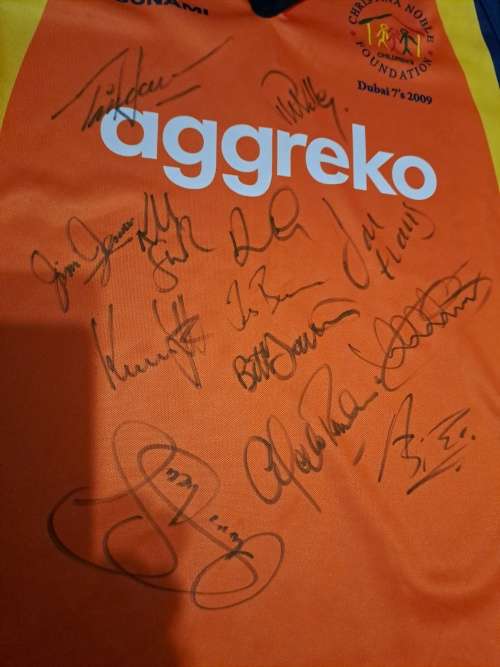 Tsunami 7s rugby jersey,Dubai 7s ,2009 ,13 signatures