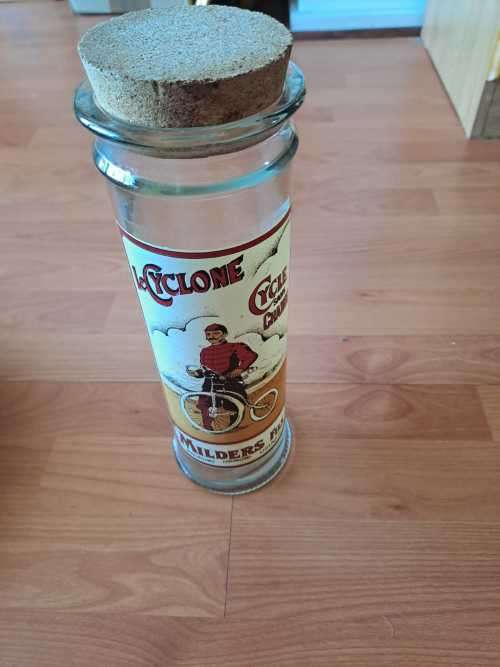 Le Cyclone Glass Bottle with cork