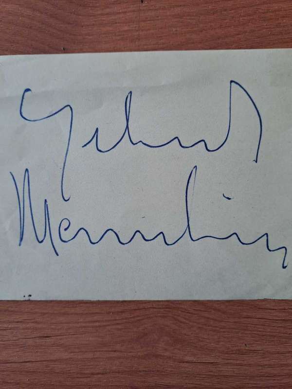 Yehudi Menuhin World Famous Violinist, original autograph