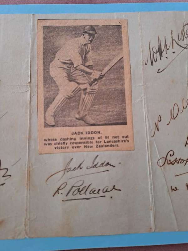 Lancashire Cricket team of the 1930/40`s 11 signatures