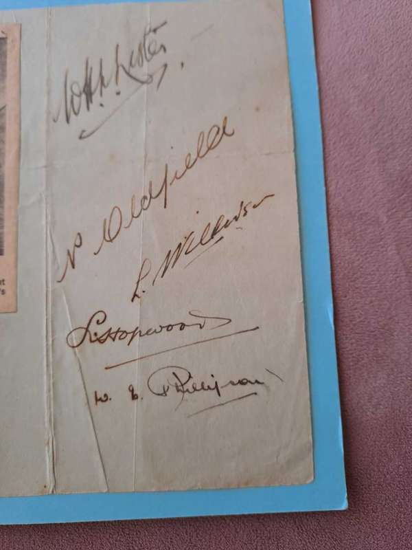 Lancashire Cricket team of the 1930/40`s 11 signatures