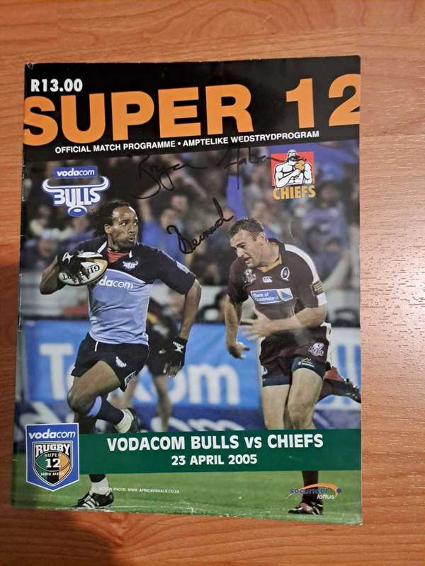 Super 12 Program, Bulls vs Chiefs, signed by Habana and Leonard, 35 Pages