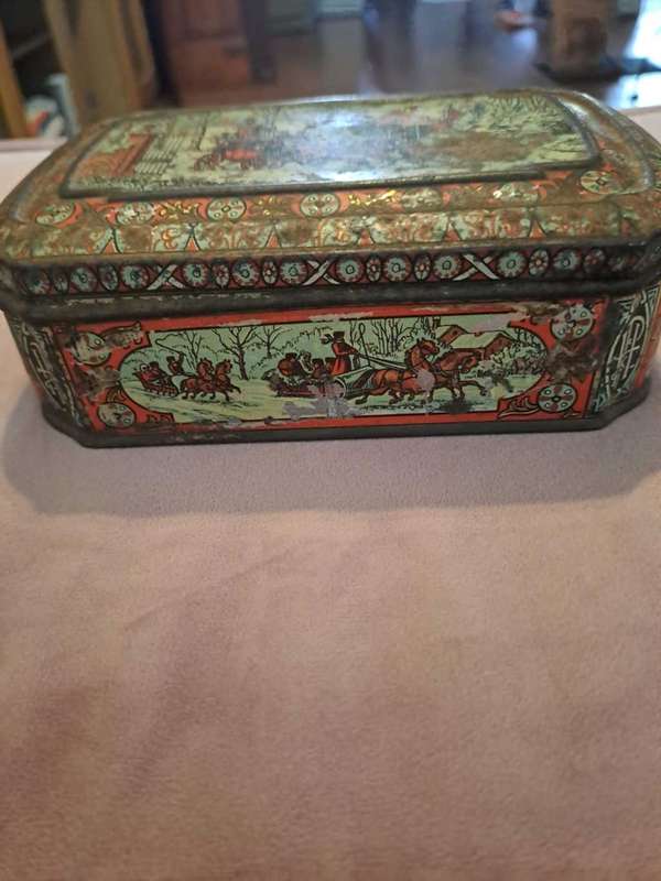 Huntley and Palmers Manufacturers, biscuit tin 1888, Reading and London