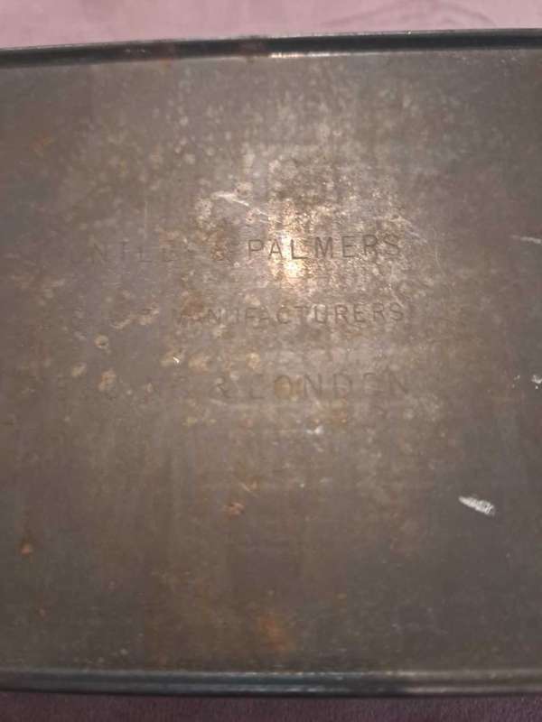 Huntley and Palmers Manufacturers, biscuit tin 1888, Reading and London