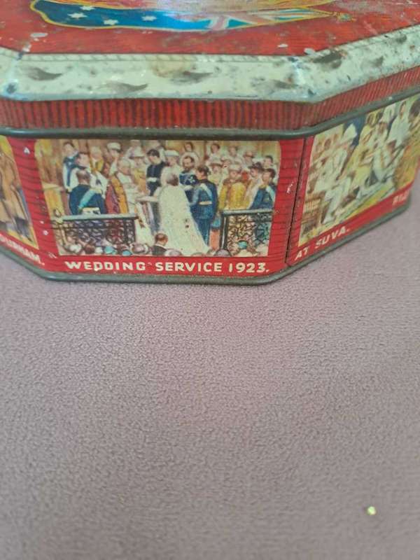 1937 Coronation Souvenir Tin