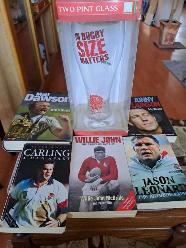 5 x British rugby greats and 2 pint England rugby glass
