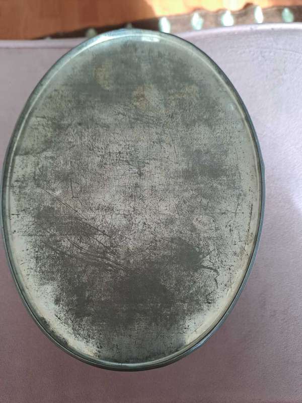 Queen Mary antique tin (6 ships on sides)