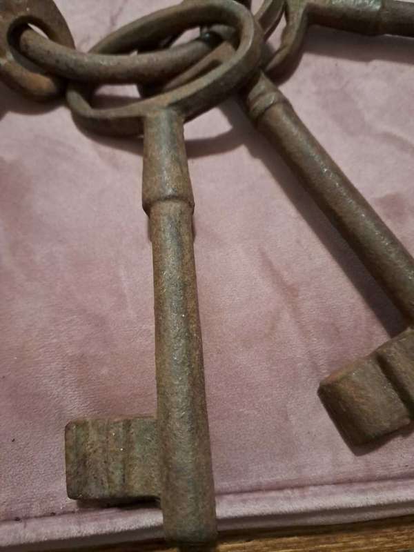 Antique, 4 x Jail Keys on Iron Ring, 18th or early 19th century