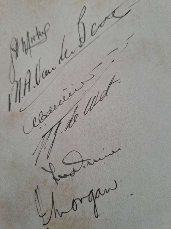 WP Rugby players original signatures, Morkel, Van Den Berg, De Villiers, De Wet, Morgan and 1