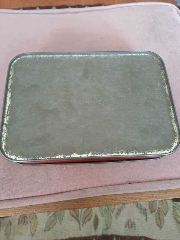 Antique Harry Vincent, Hunnington, England sweets tin, rare