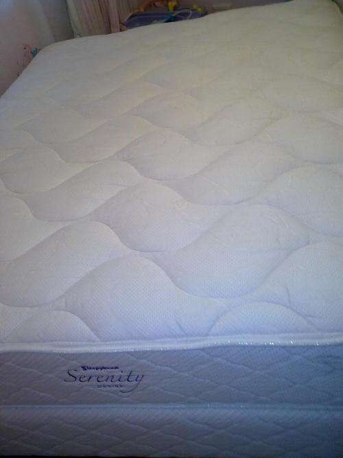 Queen Size Sleepyhead Serenity Desire mattress and base set