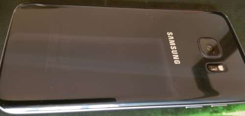 LIKE NEW! Samsung Galaxy S7 smartphone - Black Onyx