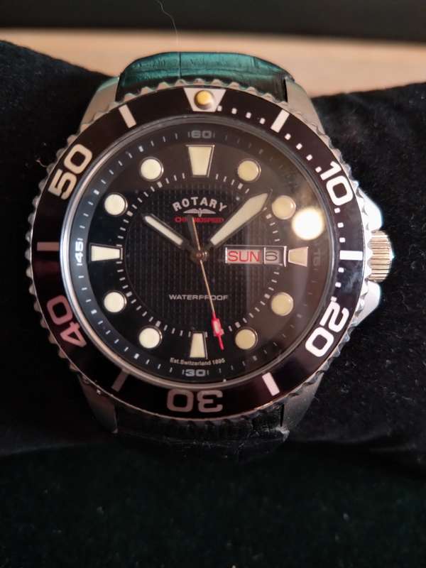 ROTARY Mens watch Rare Luminous Day & Date Chronospeed