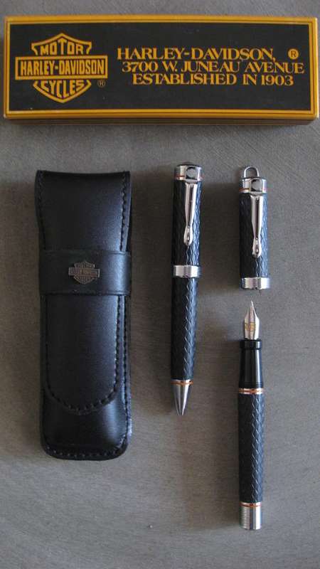 HARLEY DAVIDSON PEN SET  WITH CARRY CASE !!!! - ORIGINAL LICENSED PRODUCT