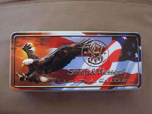 Smith & Wesson Cuttin Horse 24-7 FIRST RUN Knife