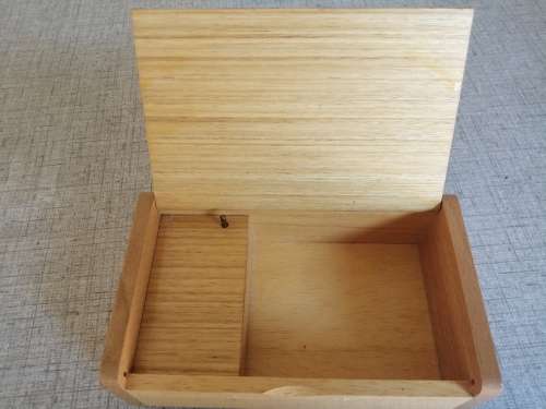 Footed music box from Israel