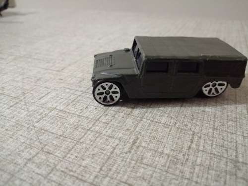 Maisto Humvee