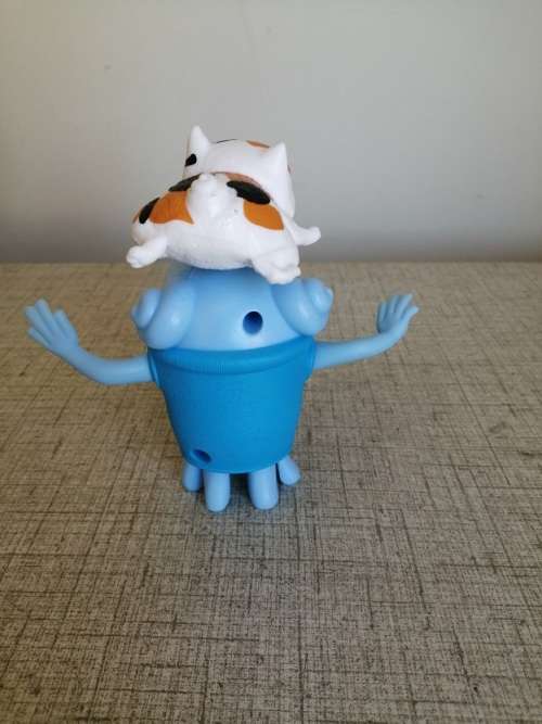Oh`s Spinning cat 2015 Mc Donalds Toy