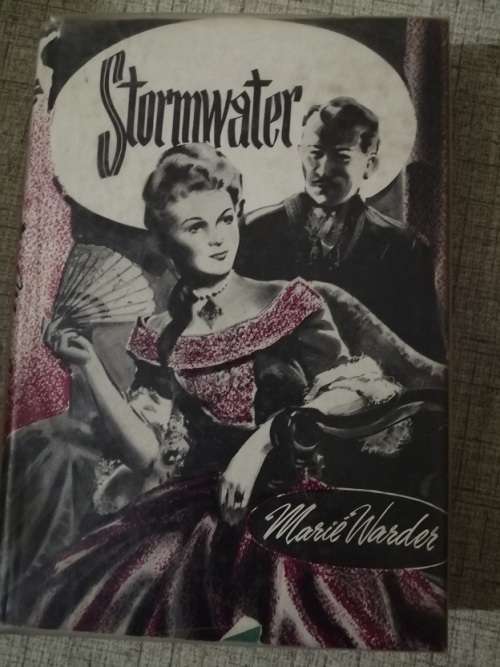 Stormwater deur Marie Warder