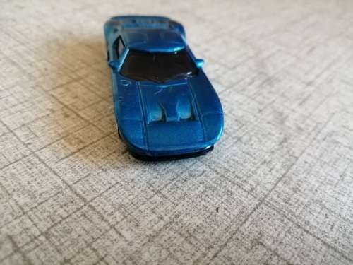 2004 Matchbox 2005 Ford GT