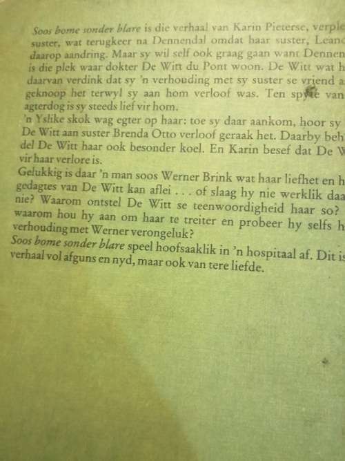 Soos bome sonder blare deur Villa Mans