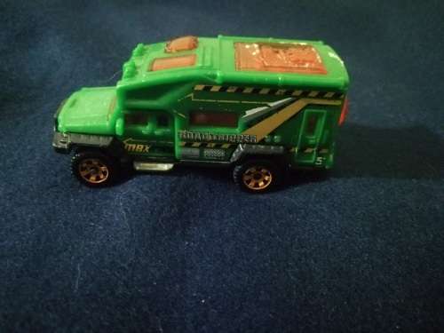 2011 Matchbox MBX Road Tripper